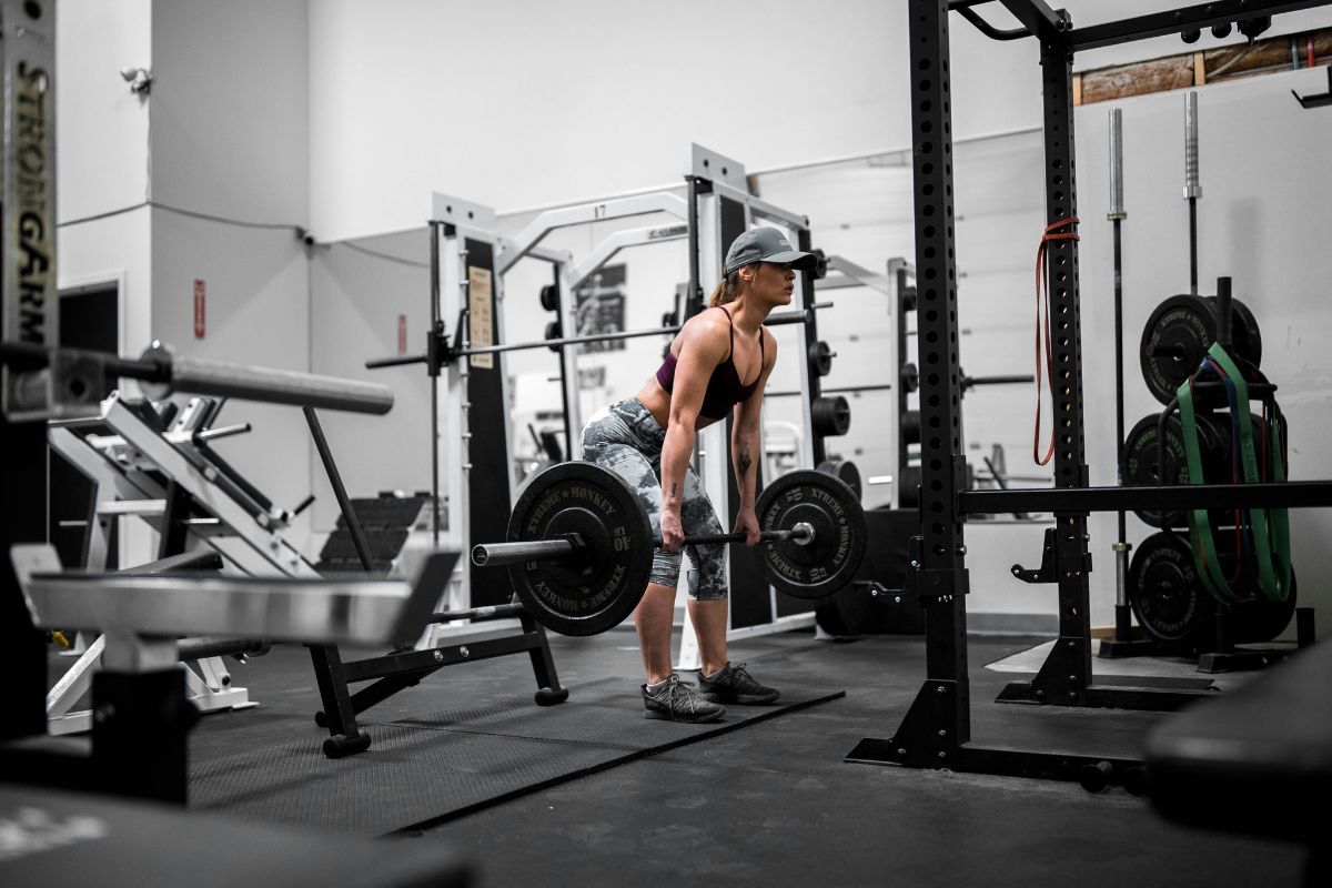 The Pros and Cons of Smith Machines - Strength Supply