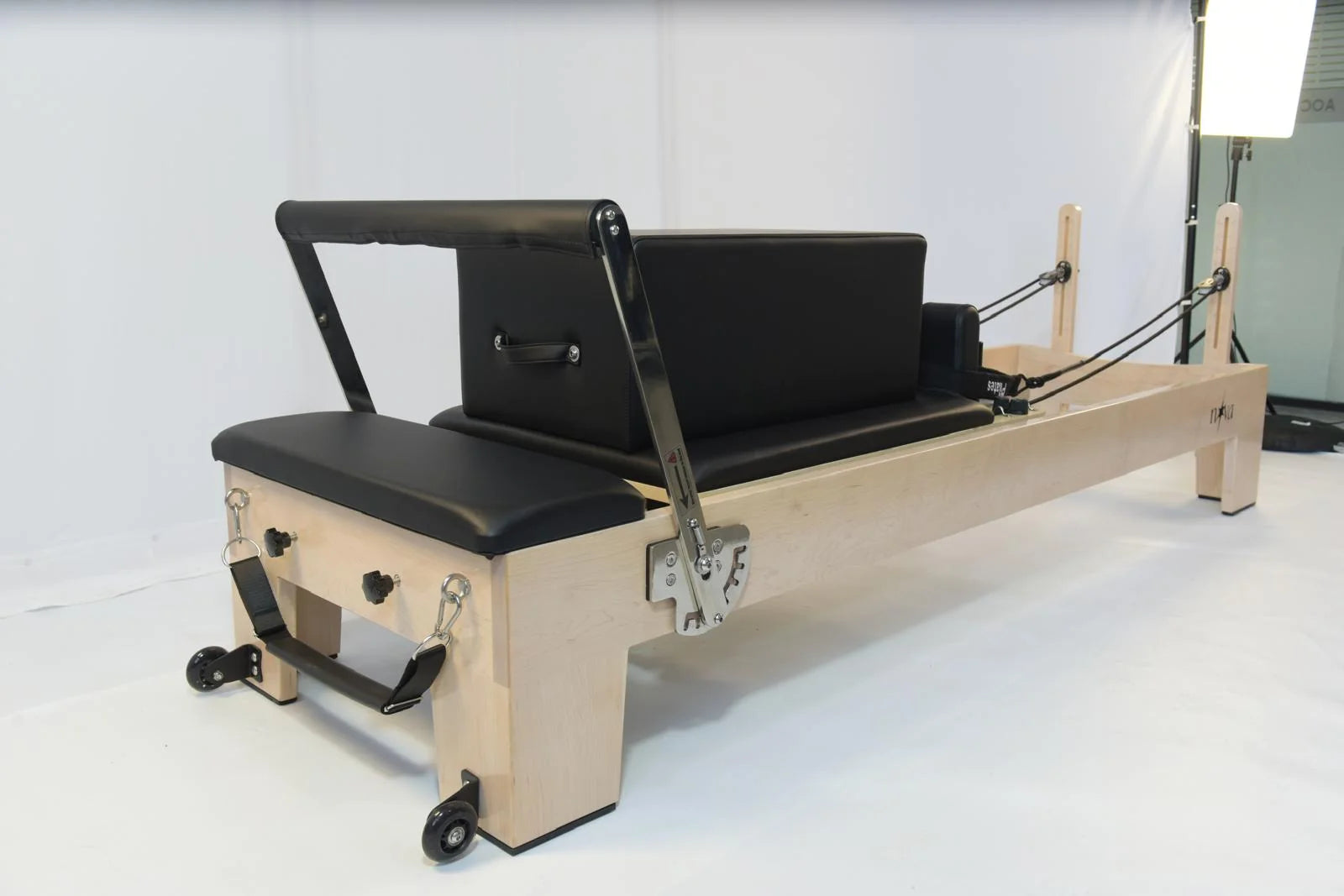 Studio maple reformer